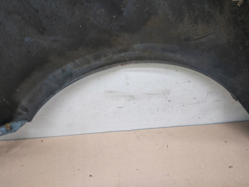 Крило правий перед ford c-max mk1 рестайлінг  lata 07-10 колір q8 Зі Шроту