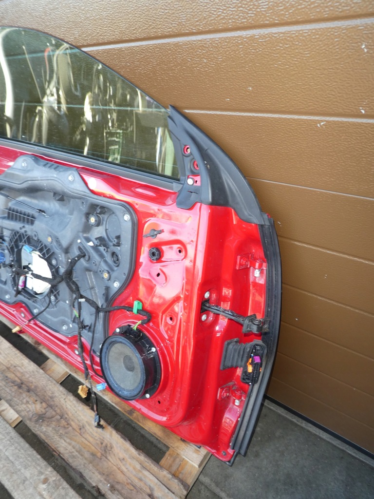 фото №11, Дверь левый перед полный vw scirocco красные