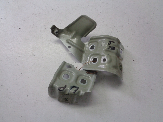 Купить Крепления крыла левый перед mercedes a-klasa w177 hb 2020 r 149