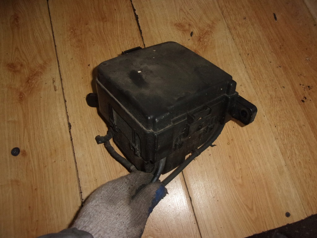 фото №1, Hyundai i30 i коробка предохранителей 1.6 crdi