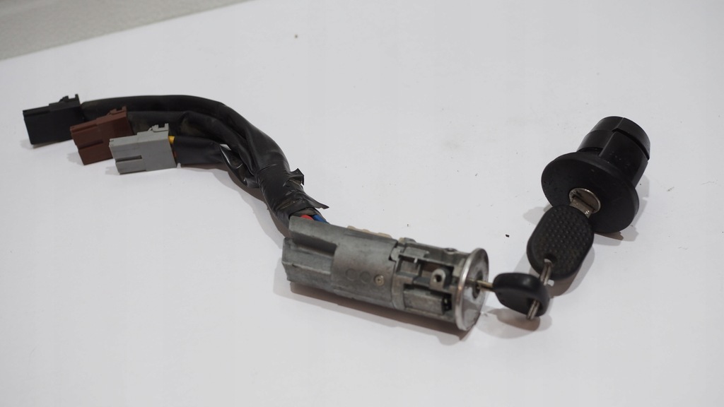 фото №1, Замок запалювання ключ кришка заливної microcar ligier js50 due 2014r