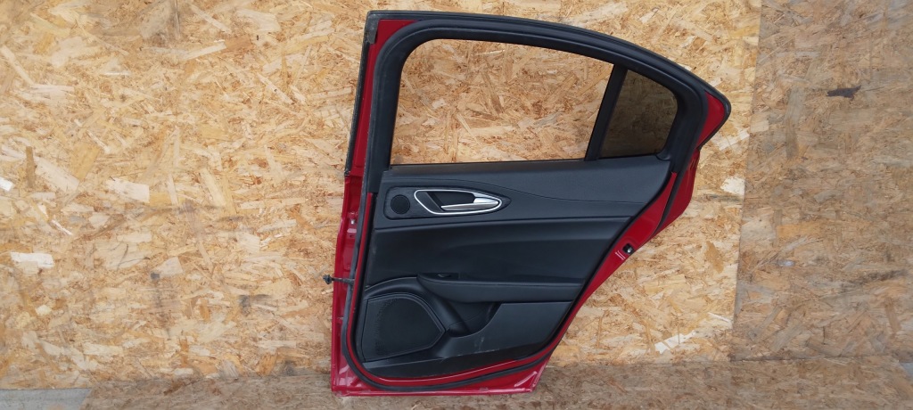 фото №2, Двері праве задня alfa romeo giulia