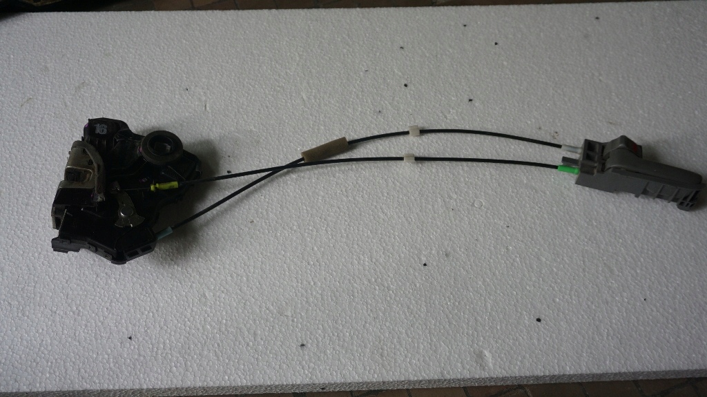 фото №1, Toyota hilux 05-15 замок дверь левый перед 6 pinów