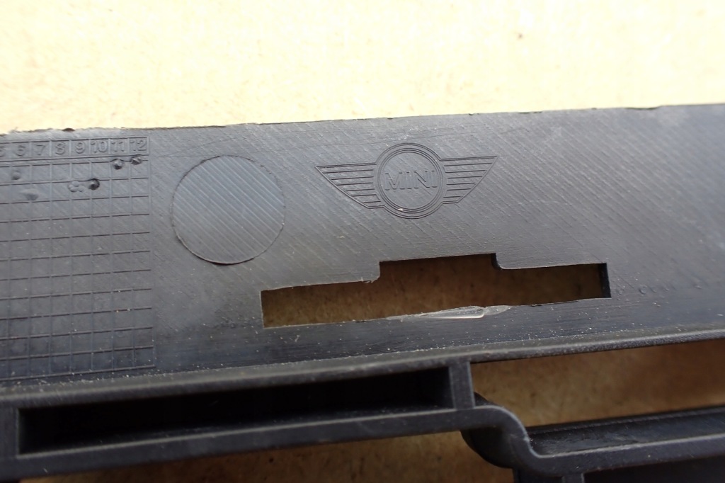 фото №9, Mini cooper s jcw r56 r55 06- решётка радиатора бампера перед радиатора 7283331 оригинальный номер