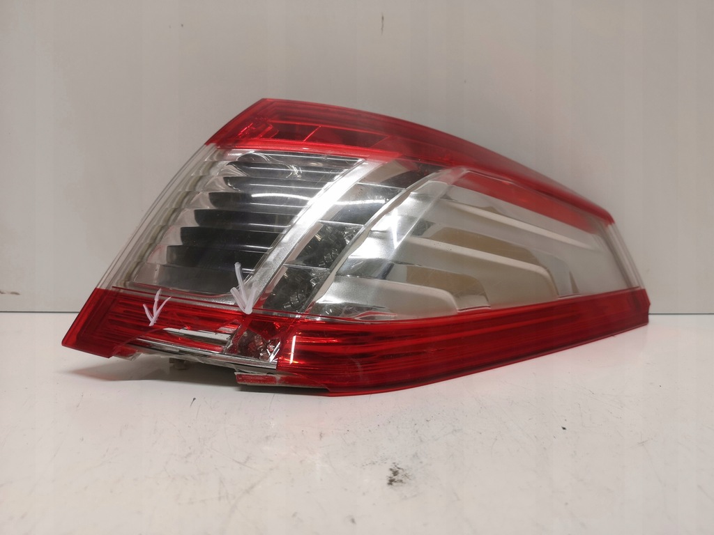 фото №1, Peugeot 508 sw 1 i 10-18 лампа правая задняя led