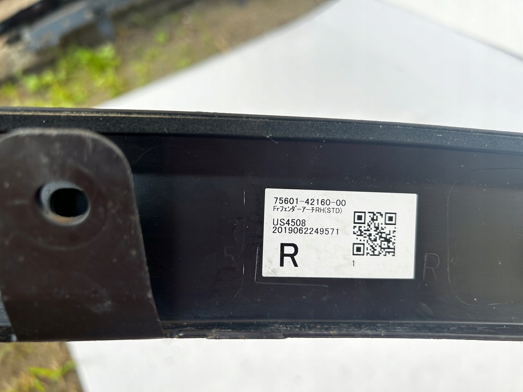 фото №8, Toyota rav4 v правая молдинг крыла перед передний