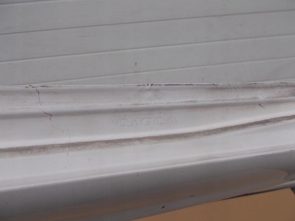 фото №11, Крыло правый перед volvo v40 s40 95-