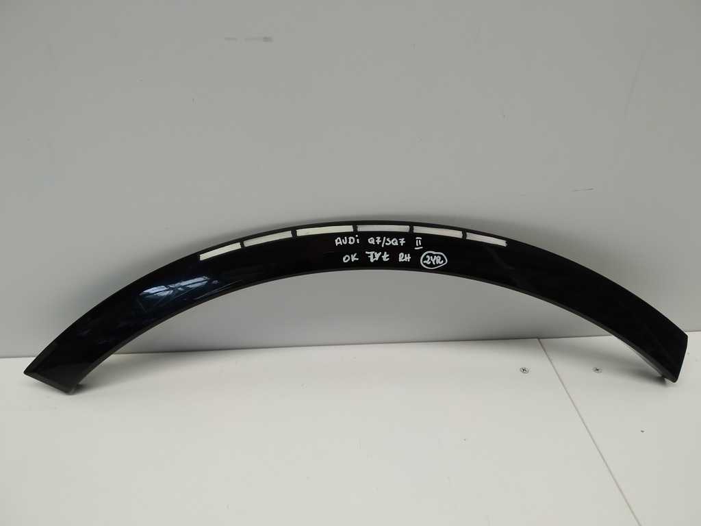 фото №1, Audi оригинальный номер 4m0853818e молдинг крыла