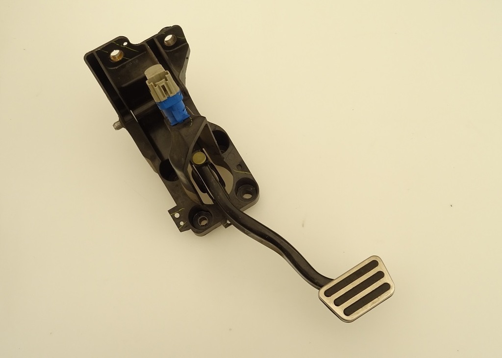 фото №1, 2015 mustang педаль тормоза накладка автоматическая коробка передач