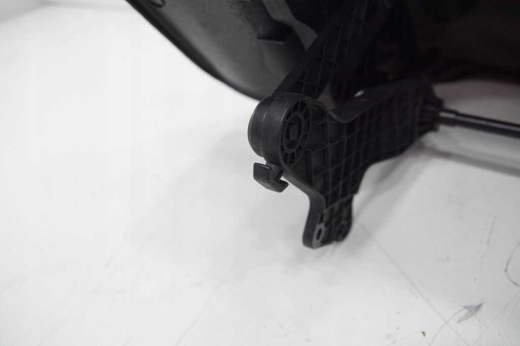 Шторка багажника mercedes sl r230 02- Цена