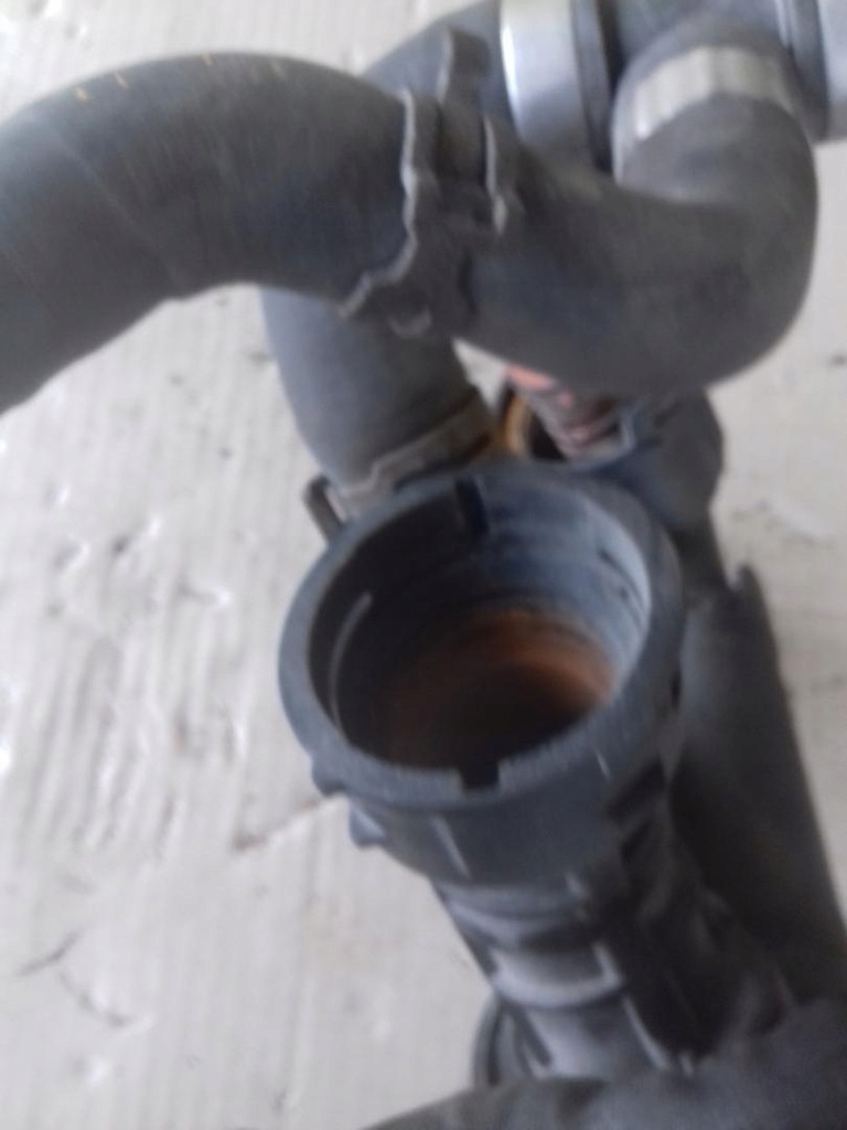 фото №7, Wąż труба корпус термостата volkswagen 04l121071l