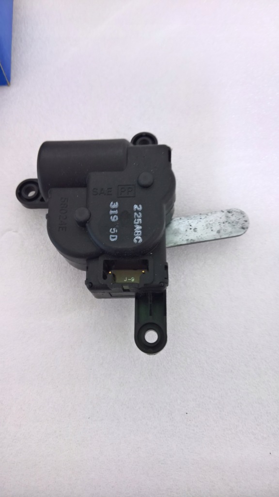 Chrysler t&c voyager dodge caravan регулятор моторчик вентилятор 04734225ab в Украине