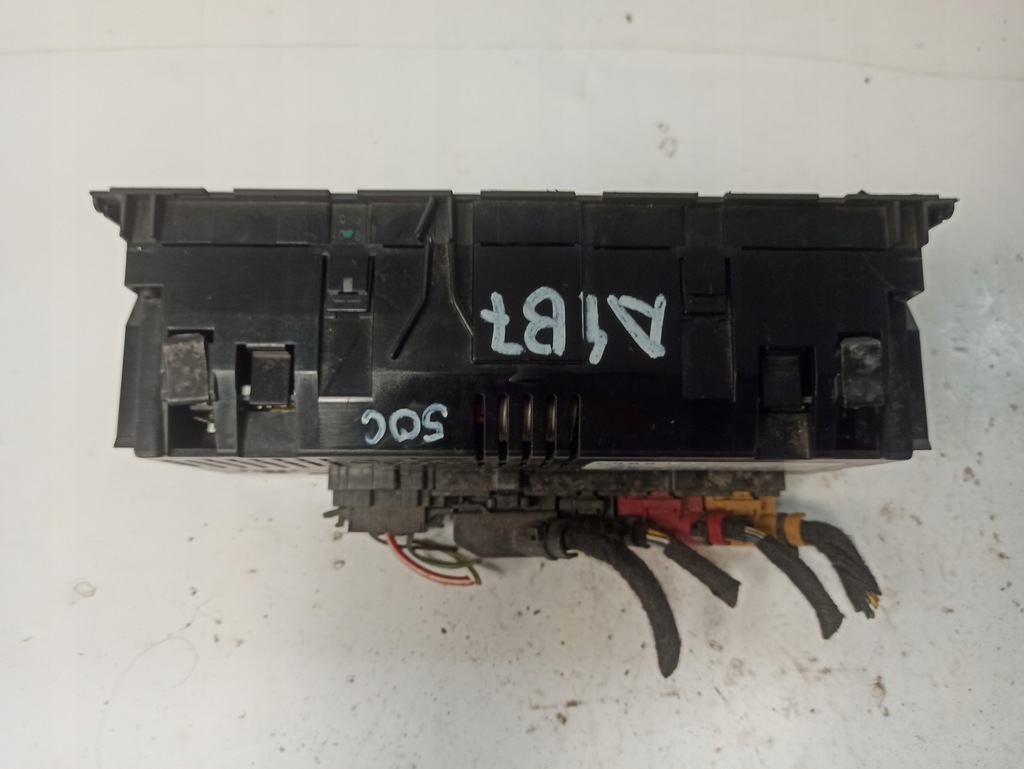 фото №6, Audi a4 b7 панель кондиционера 8e0820043am