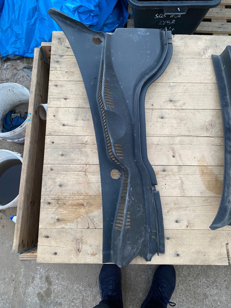 Vw passat b6 жабо праве ліва комплект 3c1819403b 3c1819404b в Україні