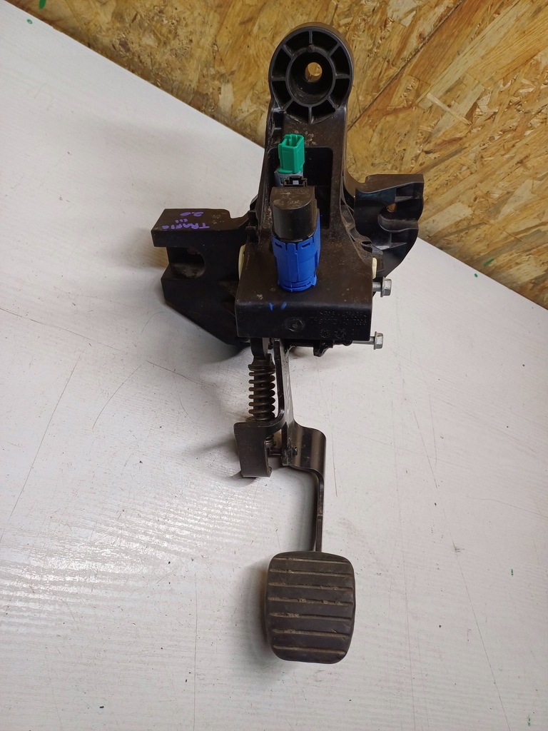 фото №1, Педаль сцепления тормоза renault trafic iii 14017095