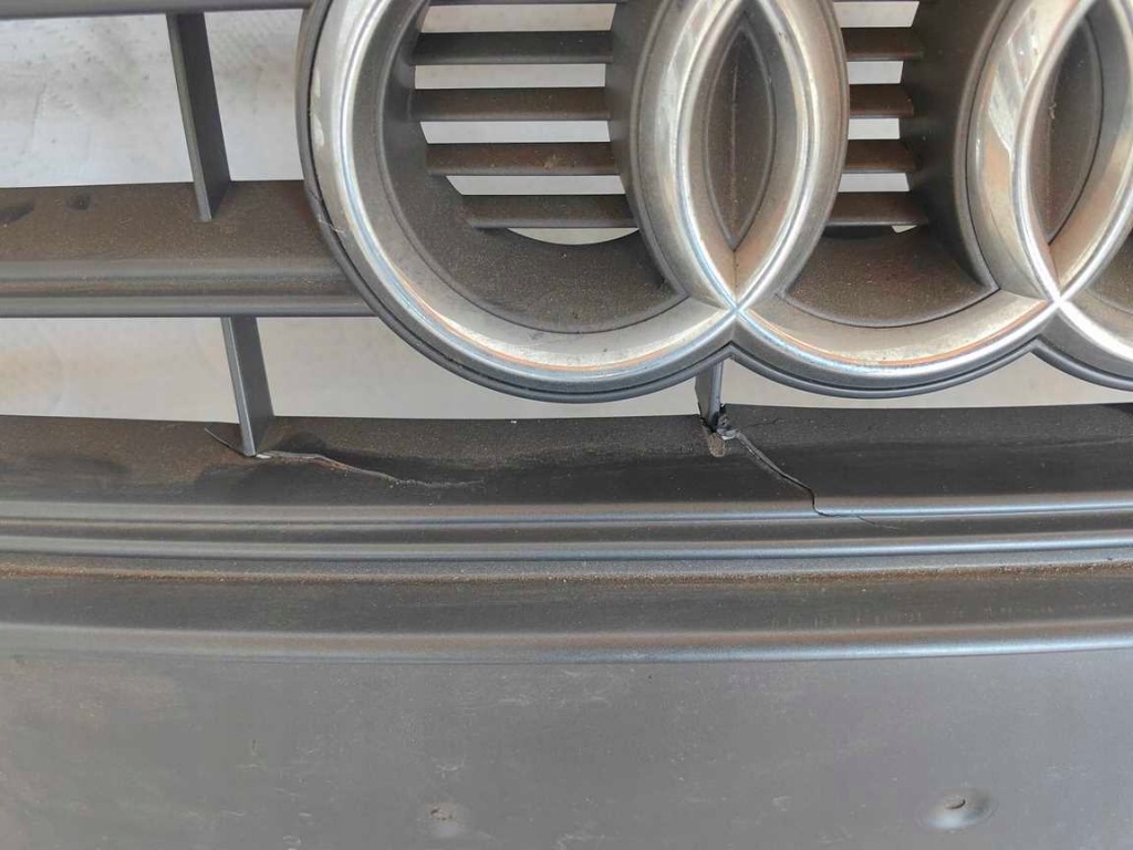 Решітка радіатора решітка  решітка бампер перед audi a3 8v3 13- в Україні