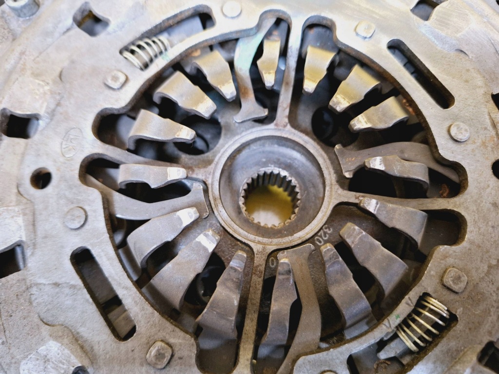 фото №11, Зчеплення комплект маховик з двома масами колесо маховик b20702304 mercedes w168 1.7 cdi nr2