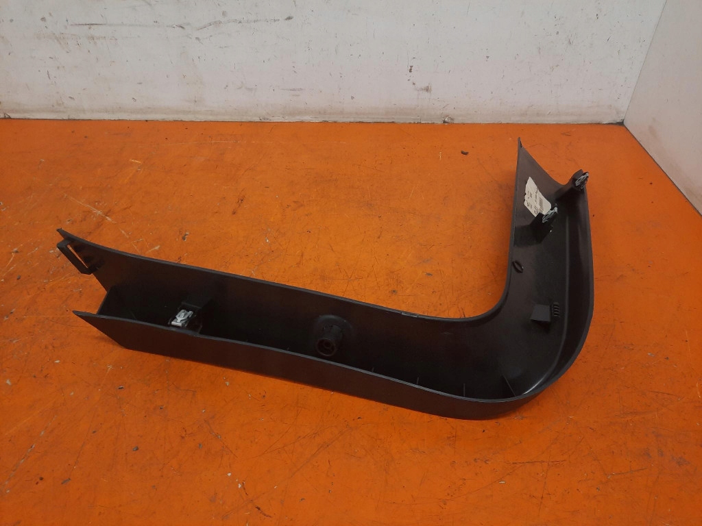 фото №6, Volvo xc40 17- защита молдинг крышки багажника правая 31462092