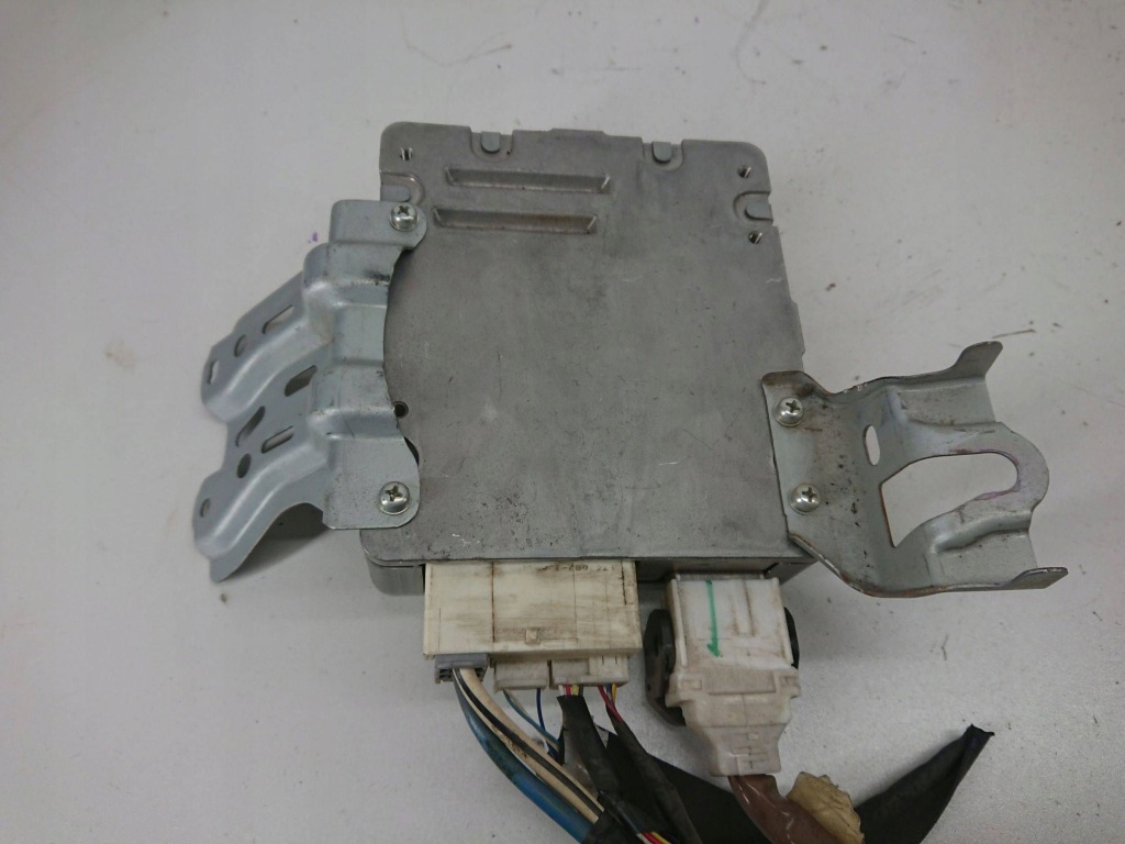 фото №4, Toyota auris модуль усилителя