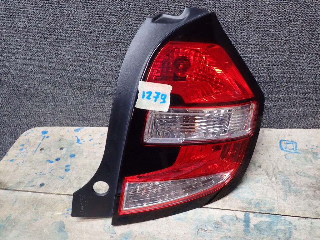 фото №1, Лампа задняя правая renault twingo iii 3 14-