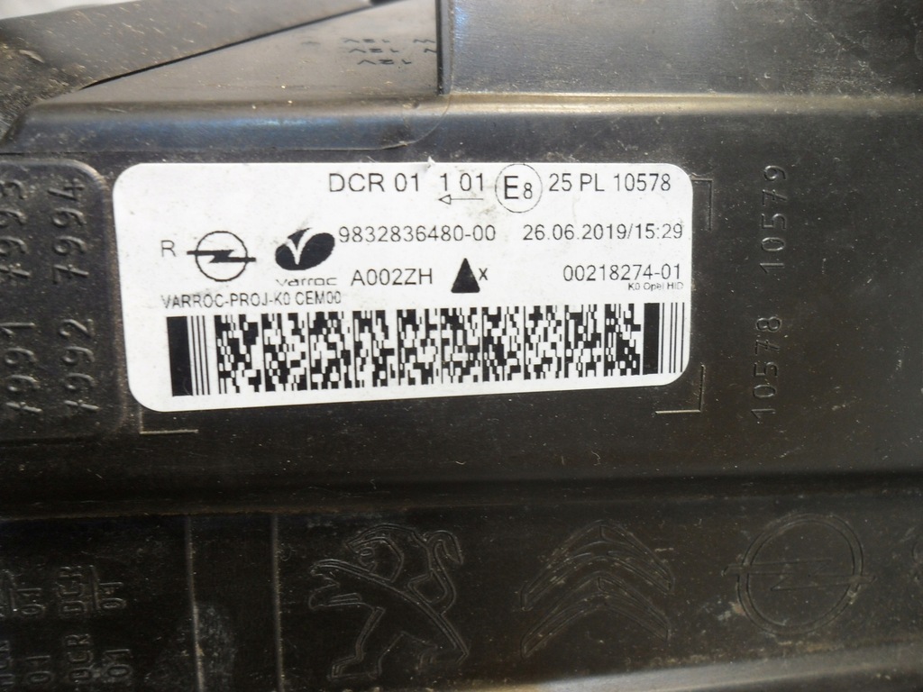 фото №15, Лампа правий перед 9832836480 opel zafira d vivaro c 00218274-01 eu
