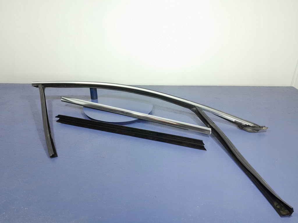 фото №1, Bmw 7 g11 g12 lci накладки прокладка наружное дверь хром перед правый