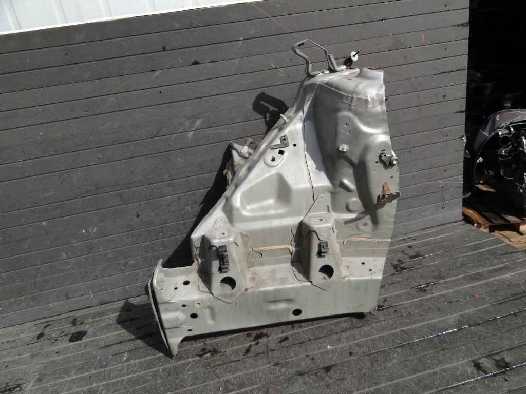 фото №1, Toyota yaris iii 2013 лонжерон передня права оригінал