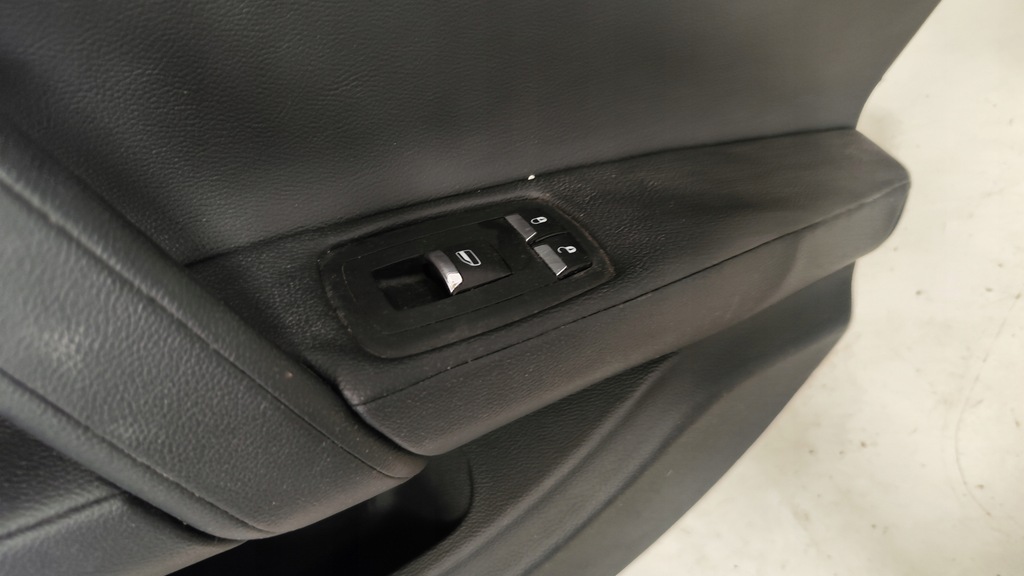 фото №12, Обшивка дверь задняя левый правый maserati ghibli 2015