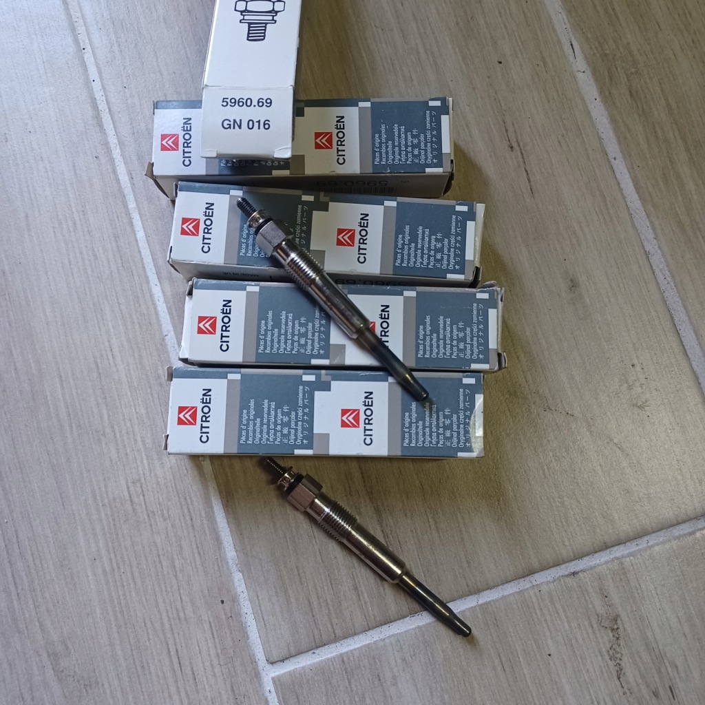 фото №1, Свеча накаливания citroen оригинальный номер 5960 f6 jumpy i, saxo, xsara ax, berlingo