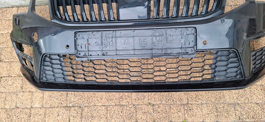 фото №10, Skoda octavia iii lift rs vrs 2016- бампер перед 4 pdc омыватель с жгут