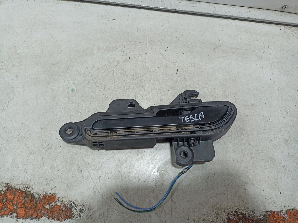фото №1, Tesla model 3 ручка ліва зовнішня 1528114-00-b