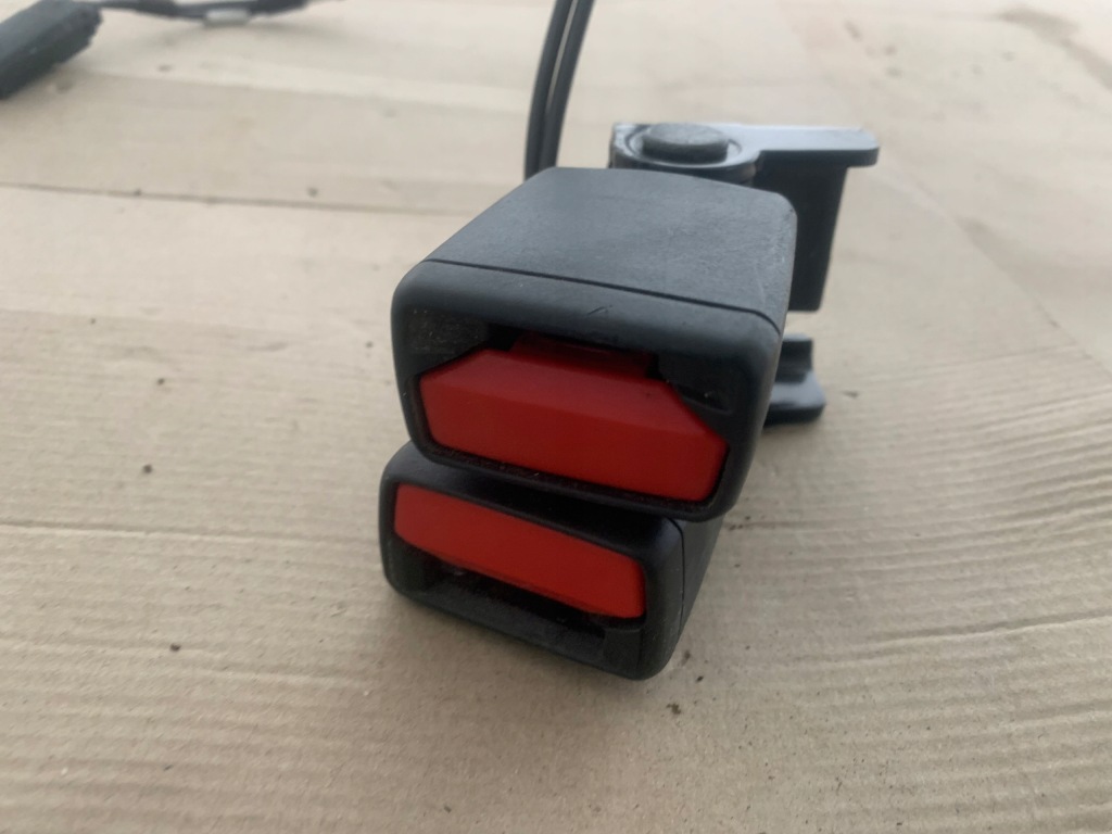 фото №7, Ford mustang mach-e rwd 75.7kwh клипса поперечина задняя оригинал