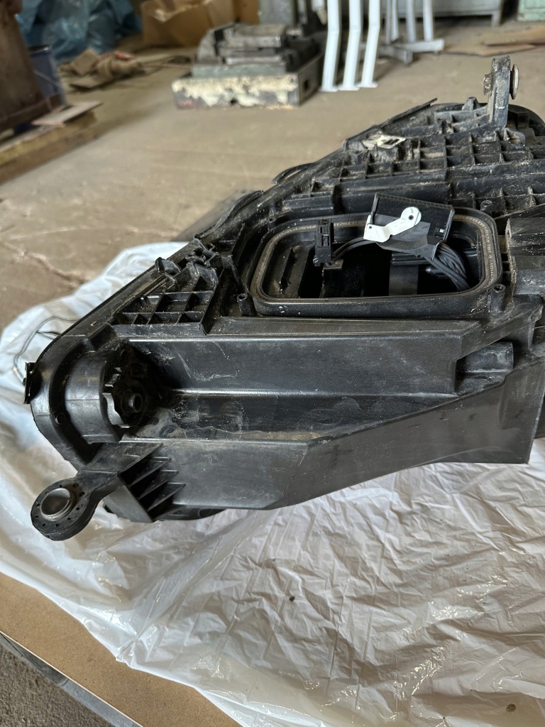 Mercedes ml gle a1679064308 лампа левая performance Недорого