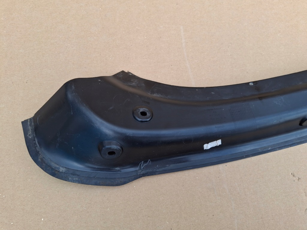 Mercedes ml gl w166 накладка ниша багажника правый  a1666930300 с Разборки