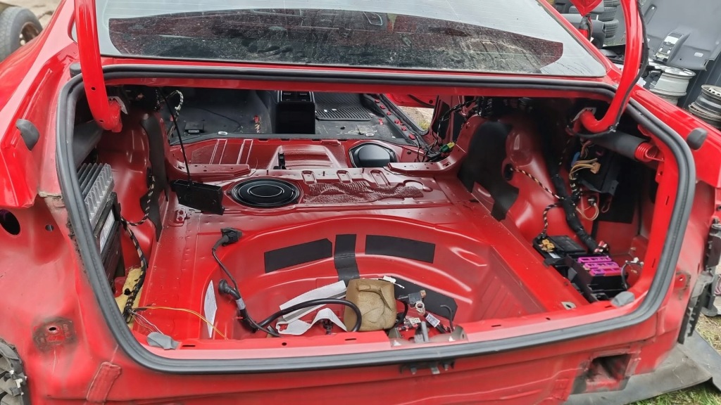 Купить Прокладка крышки багажника задний  audi a5 купе 2008r.