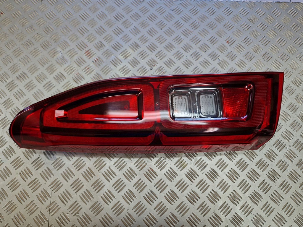 фото №1, Лампа задняя левая citroen berlingo iii iv 2018r-