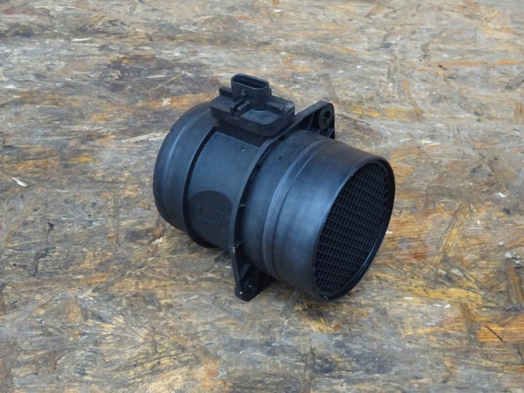 Audi a3 8p a4 b8 8k golf vi 2.0 tdi витратомір 03l906461a 0281002956 Оригінал