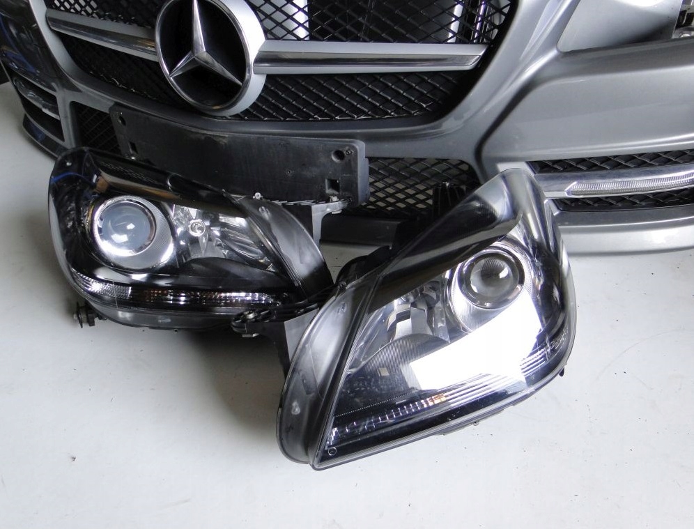 фото №3, Mercedes slk r172 лампа левая правая линза amg