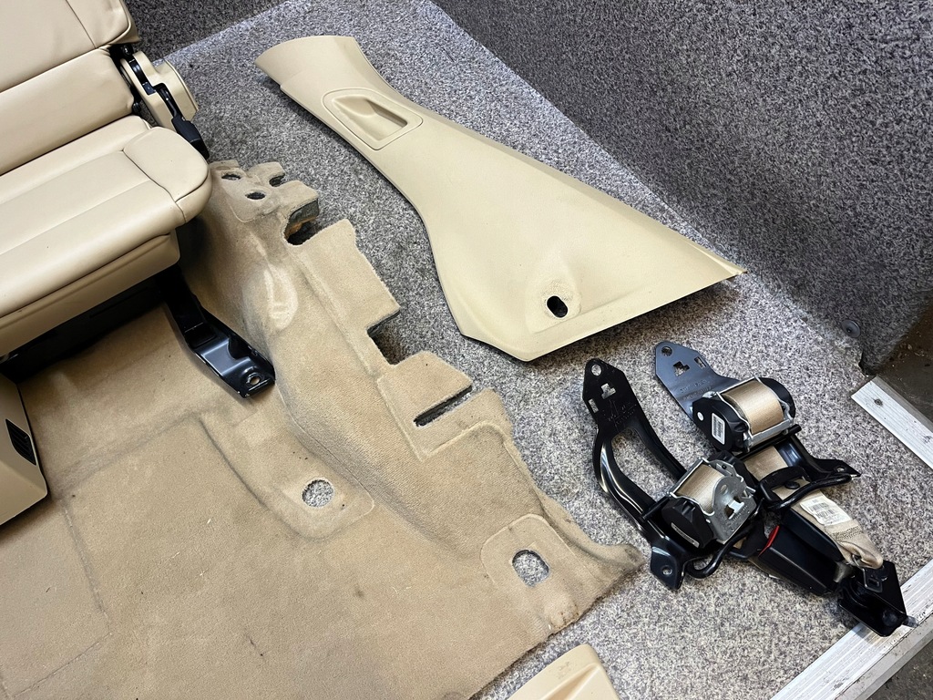 фото №9, Заднє сидіння trzeci 3 ряд сидінь ремені килимок шкіра nappa 7 осіб bmw e70 x5 kamper