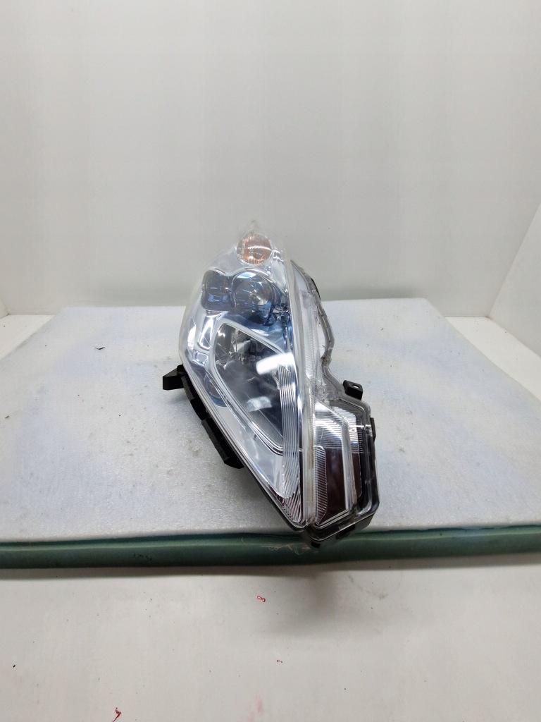 фото №1, Nissan leaf i лампа правый правая перед передняя led europa