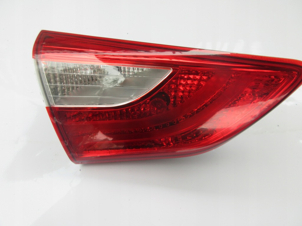 фото №1, Лампа лівий задня w кришка hyundai i30 ii hb 5d