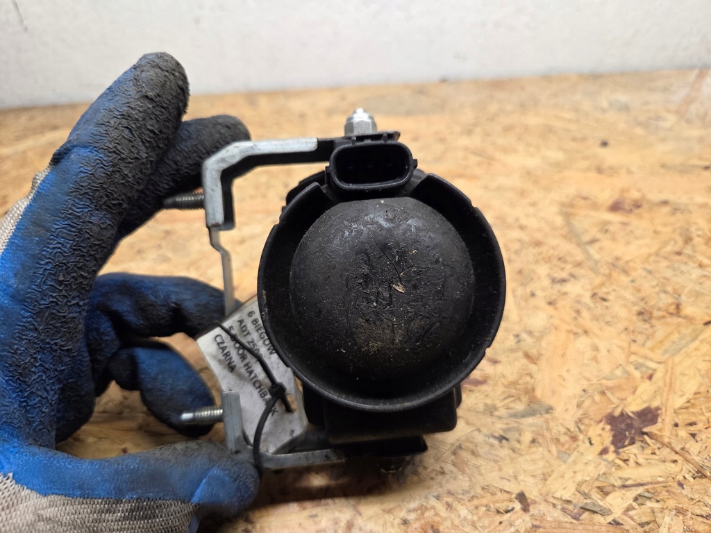 фото №1, Toyota avensis t25 сирена сигналізація 89040-02010