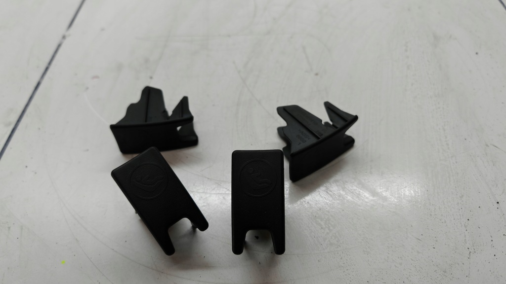 фото №1, Заглушка сиденье isofix mercedes w251 w164 a2519384410