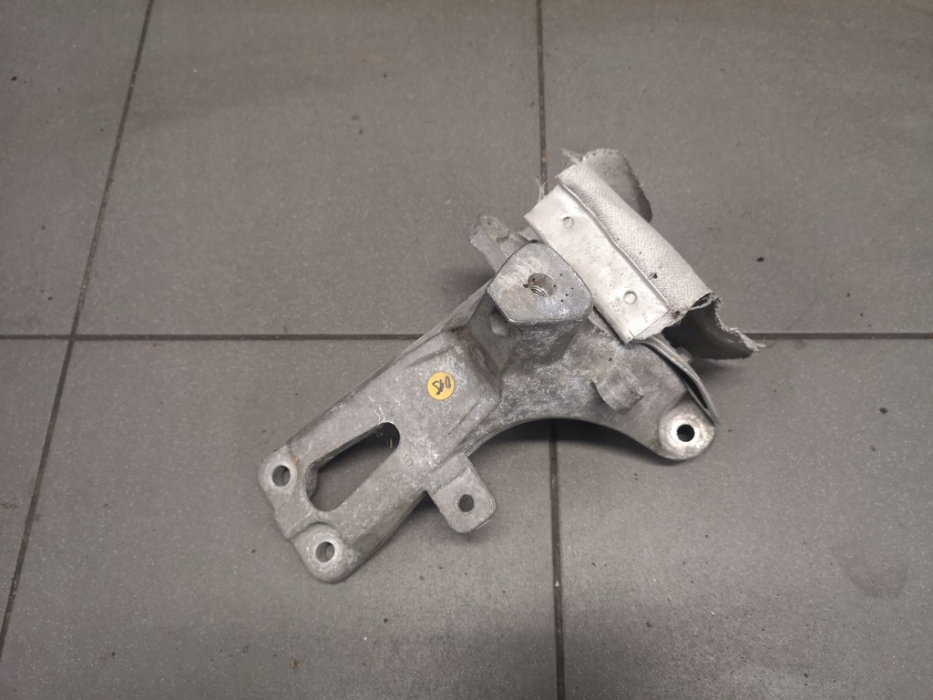 фото №1, Кронштейн опора двигателя audi a6 c7 4g0199308e