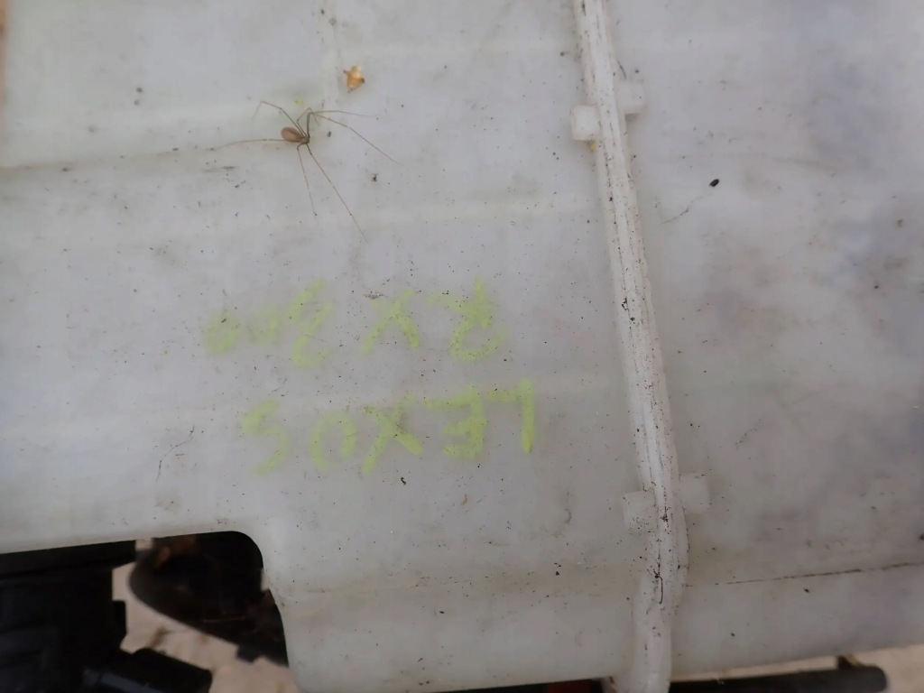 Бачок омывателя lexus rx rx300 ii Оригинал