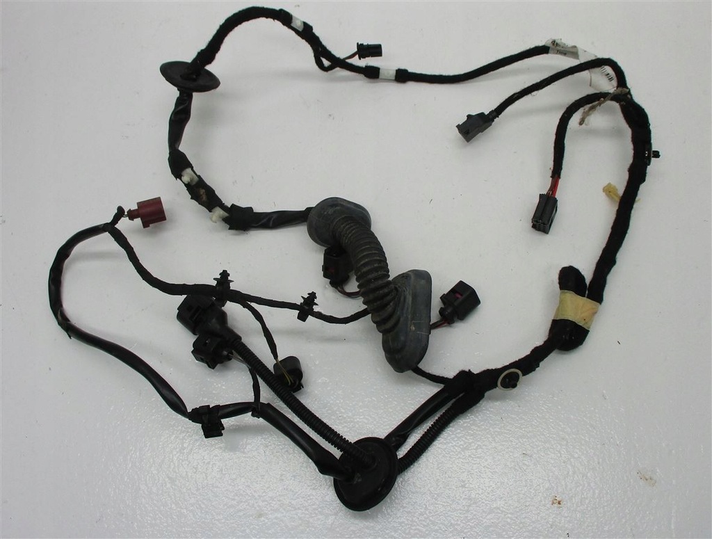 фото №1, Audi оригинальный номер 4e0971687bh