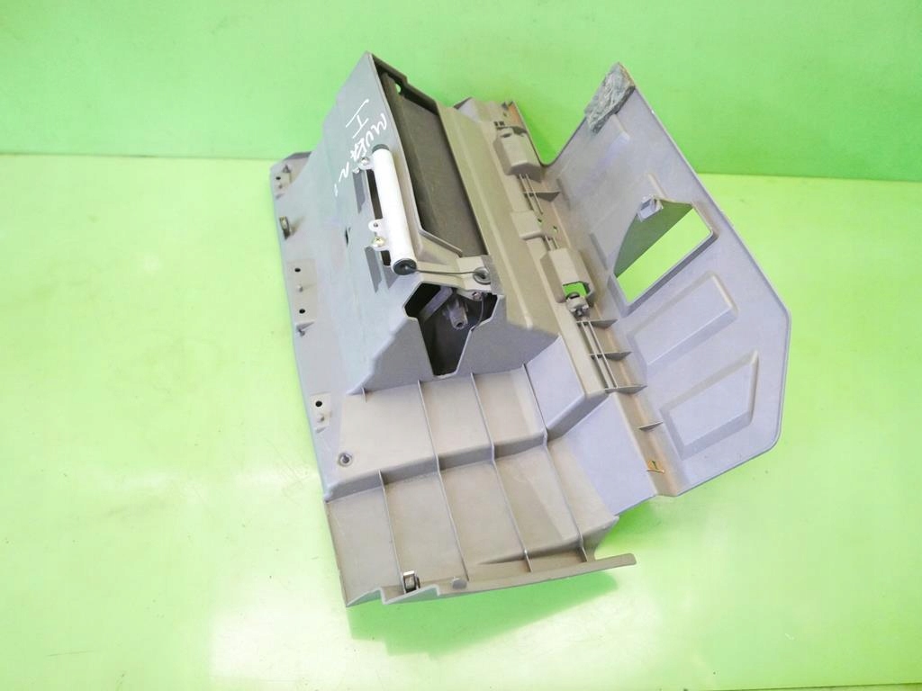 фото №6, Бардачок правый пассажира nissan murano i z50 02-06