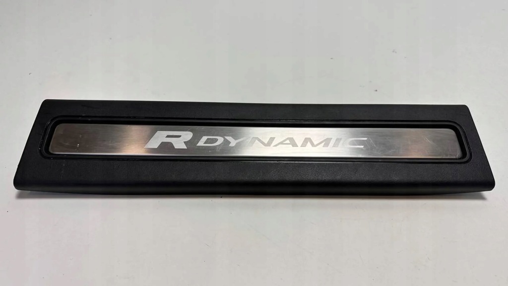 Купить Накладка  порога  правая передок  r-dynamic discovery l462