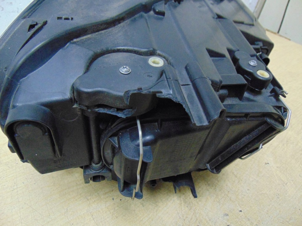 фото №11, Лампа левая перед vw golf sportsvan 517941005d europa