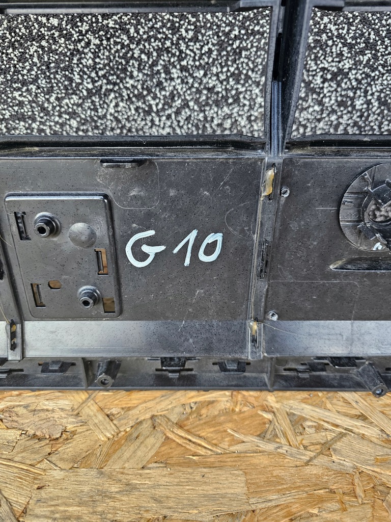 фото №11, Решётка радиатора audi q8 sq8 4m8853651 решётка радиатора радиатора хороший